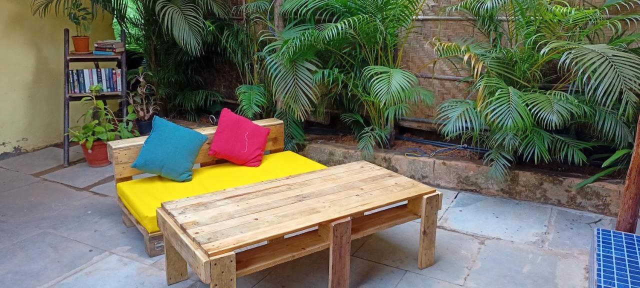 Red Monkeys Hostel 아람볼 외부 사진