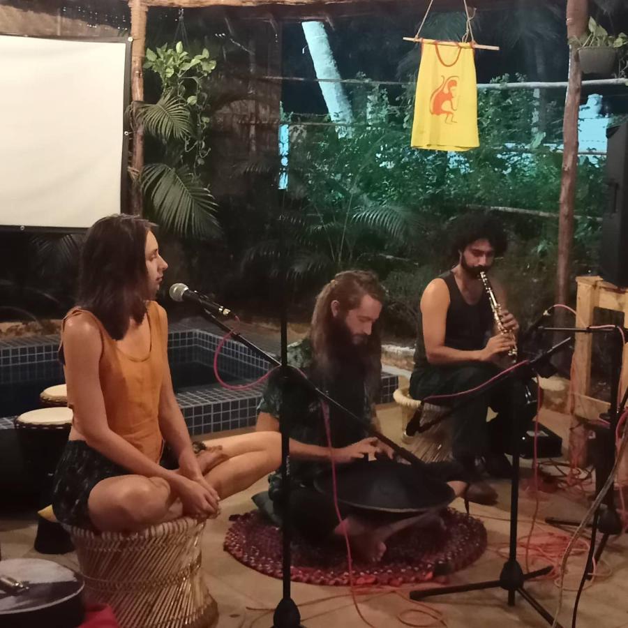 Red Monkeys Hostel 아람볼 외부 사진