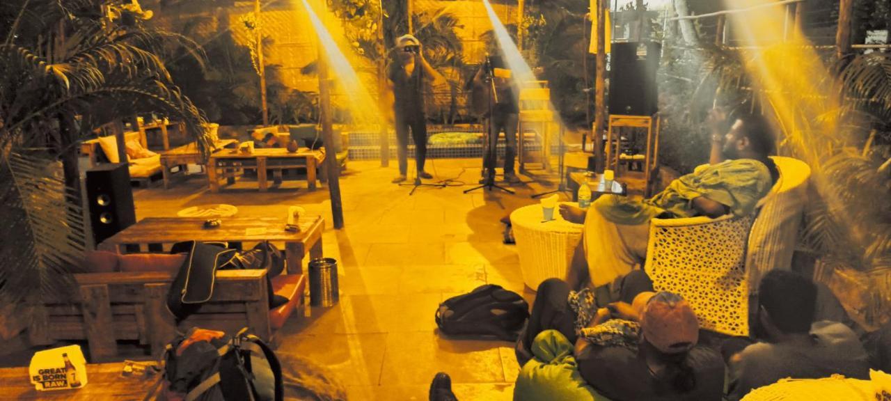 Red Monkeys Hostel 아람볼 외부 사진