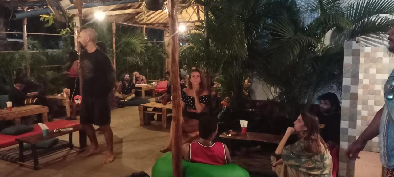 Red Monkeys Hostel 아람볼 외부 사진