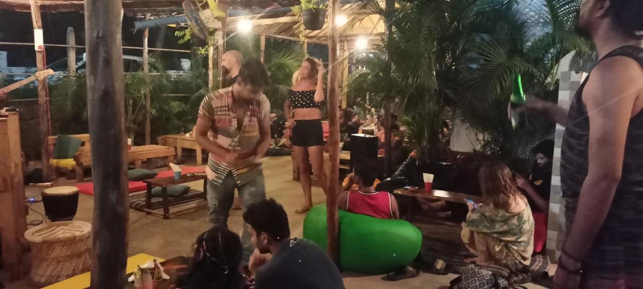 Red Monkeys Hostel 아람볼 외부 사진
