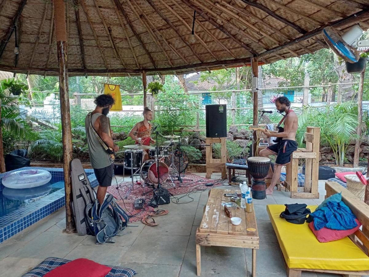Red Monkeys Hostel 아람볼 외부 사진