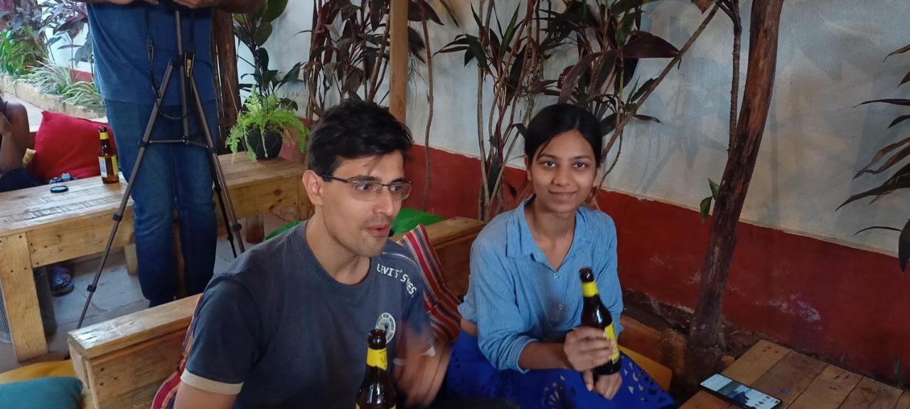 Red Monkeys Hostel 아람볼 외부 사진