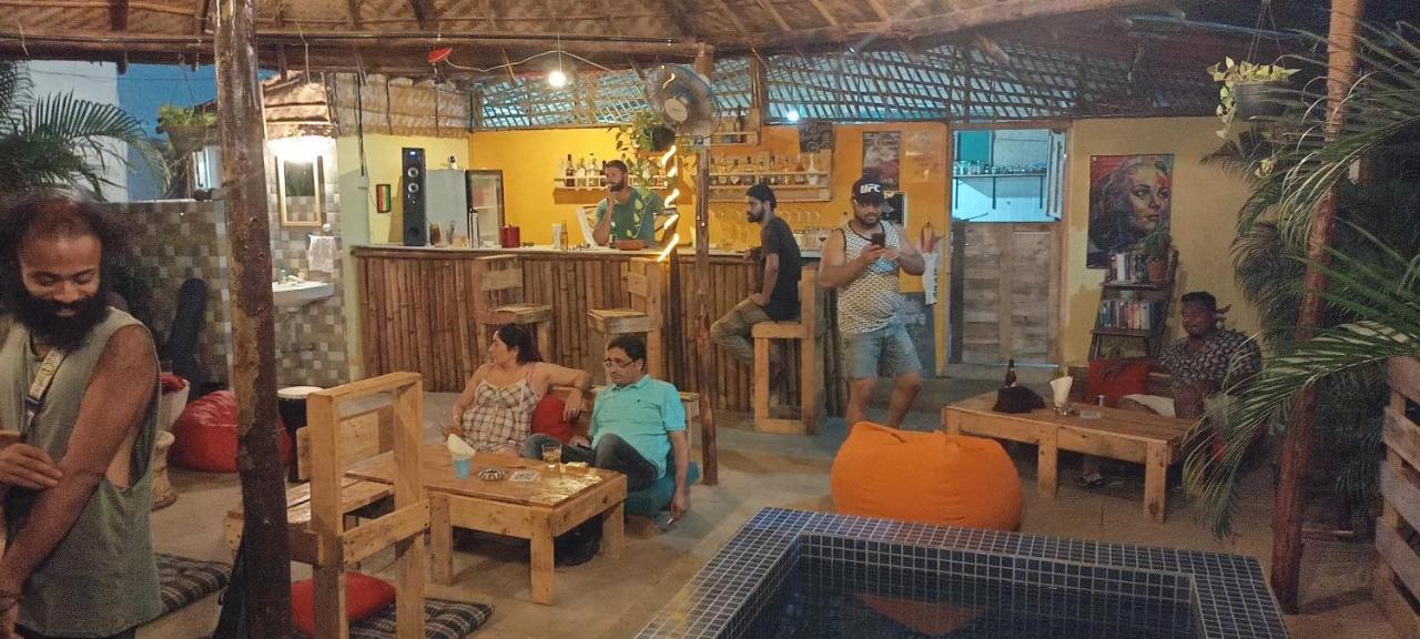 Red Monkeys Hostel 아람볼 외부 사진